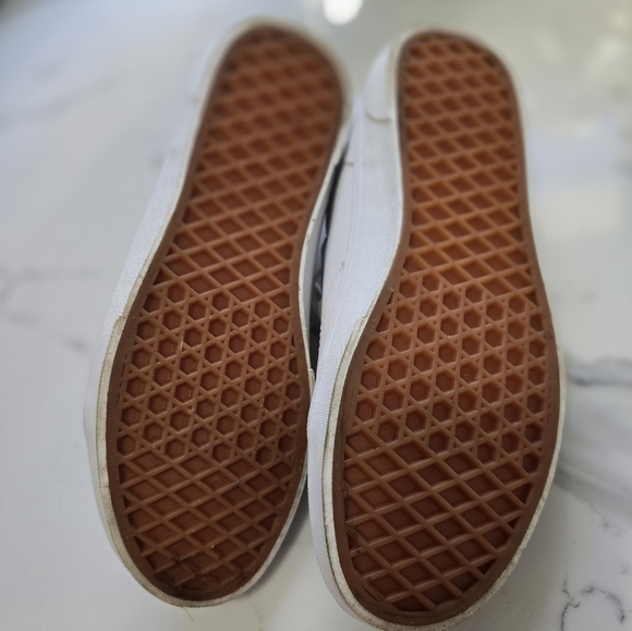 Vans - Picture 5 of 5